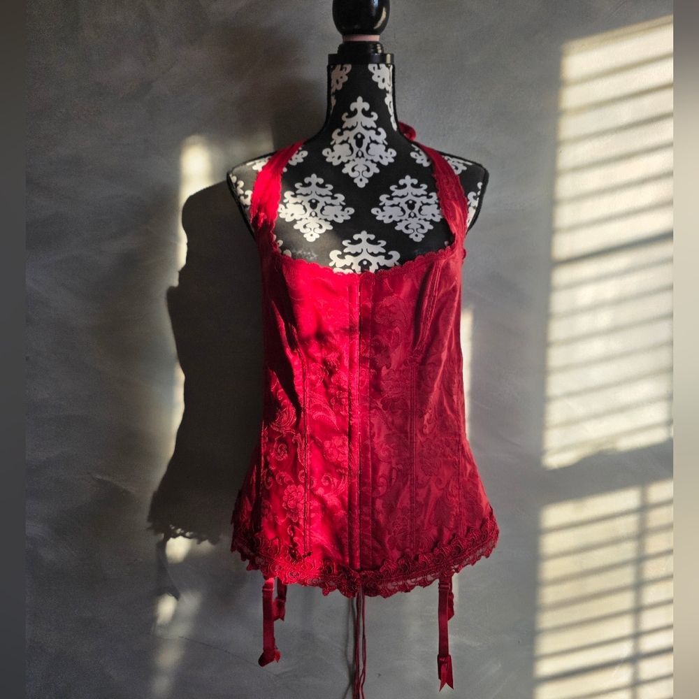 Vtg Fredricks Of Hollywood Red Halter Bustier Vixen Y2K Villan 40 Baroque Lace